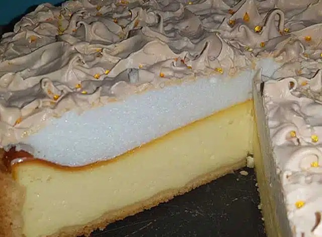 Recept na tvarohový koláč se sněhovou čepicí