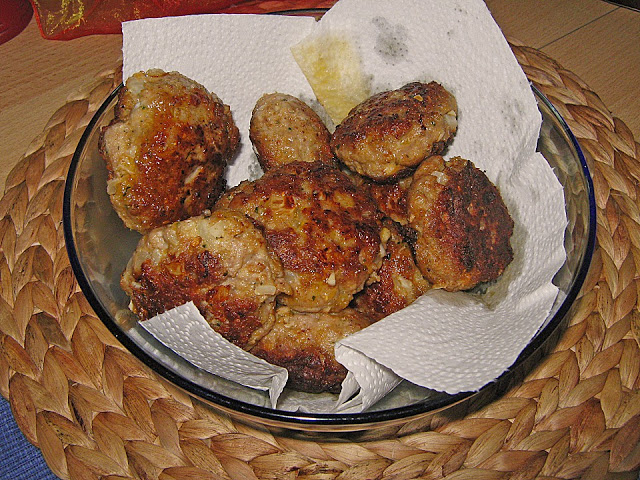 Omas Leuweis se traduirait en tchèque par **Babiččin klíč**.