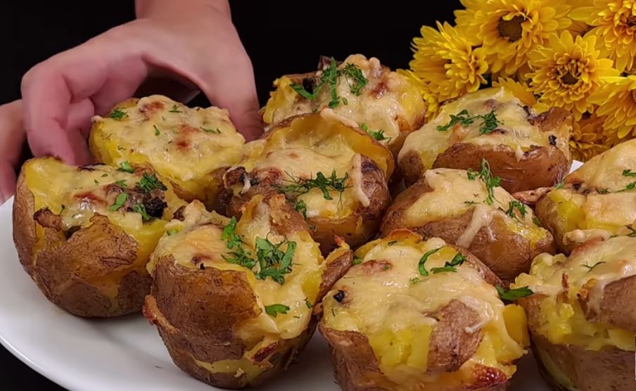 Podívejte se, co jsem udělal/a s 1 kg brambor a formou na muffiny: Nepřepaluji nic a nepřidávám žádné kalorie!