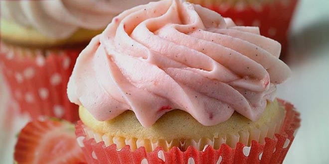 Nízkosacharidové jahodové tvarohové muffiny – málo surovin, plné chuti