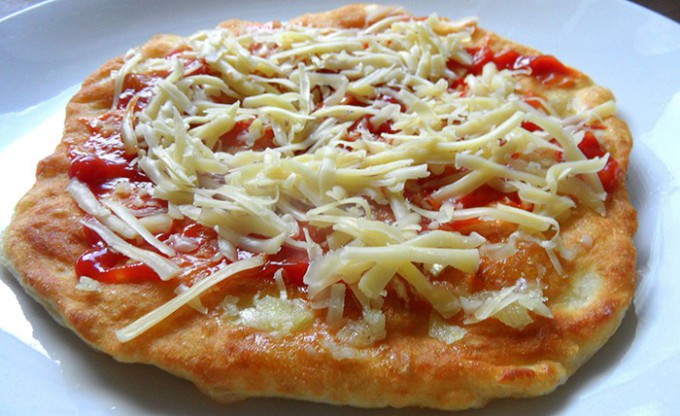 Langoše z jogurtového těsta