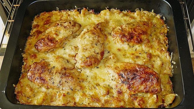 Zapečené brambory s řízkem