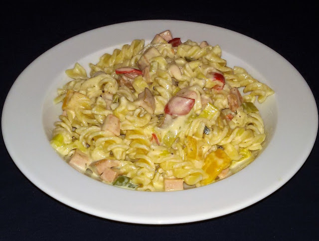 Leberkäs těstoviny na pánvi