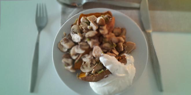 Nízkosacharidové plněné batáty s kuřecím a houbami (vhodné pro dietu)