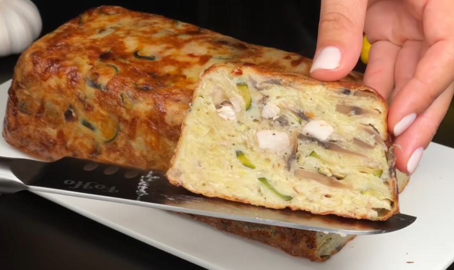 Když nemám čas, připravuji tento sladko-slaný švestkový koláč den předem, abych měl na další den uvařeno | Pouze 490 kcal!