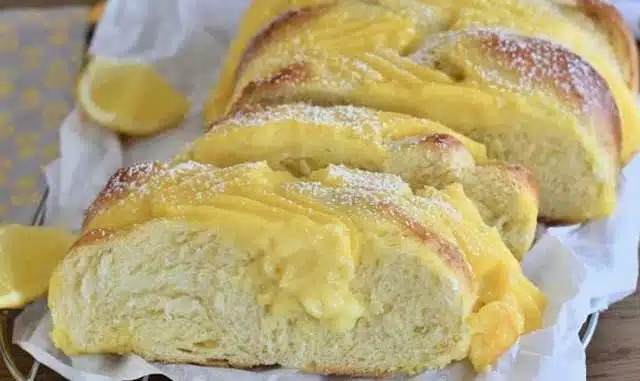 Vanilkový cop plněný pudinkem – recept