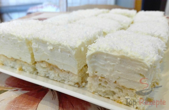 Nádherný dort s krémem z vaječných žloutků a kokosem