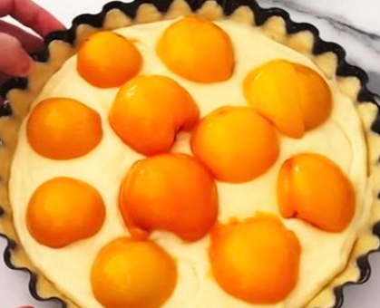 Italský broskvový citronový dort