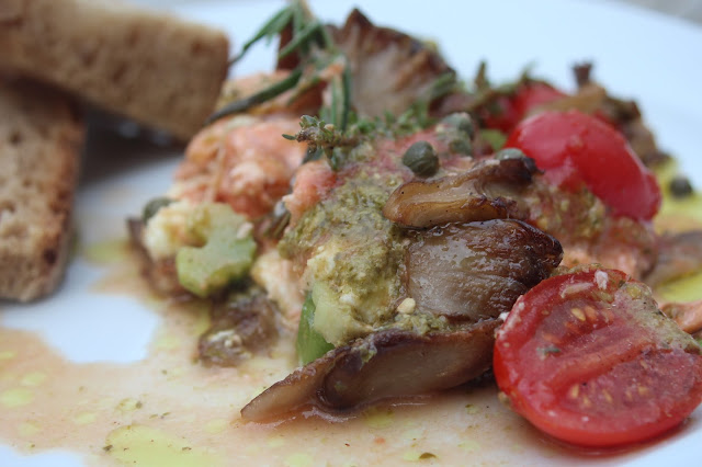 Sicilský losos v troubě s hlívou ústřičnou