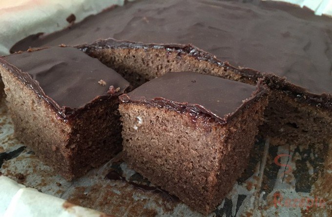 Nafoukaný kořeněný koláč