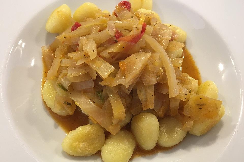 Ungarisches warmes weisskraut mit paprika