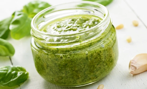 Bazalkové pesto