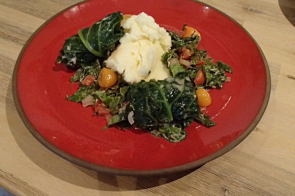 Kohlrouladen z kysaného zelí na zeleninovém lůžku