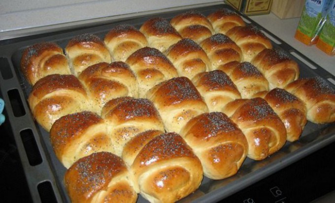 Leckere hausgemachte Brioches