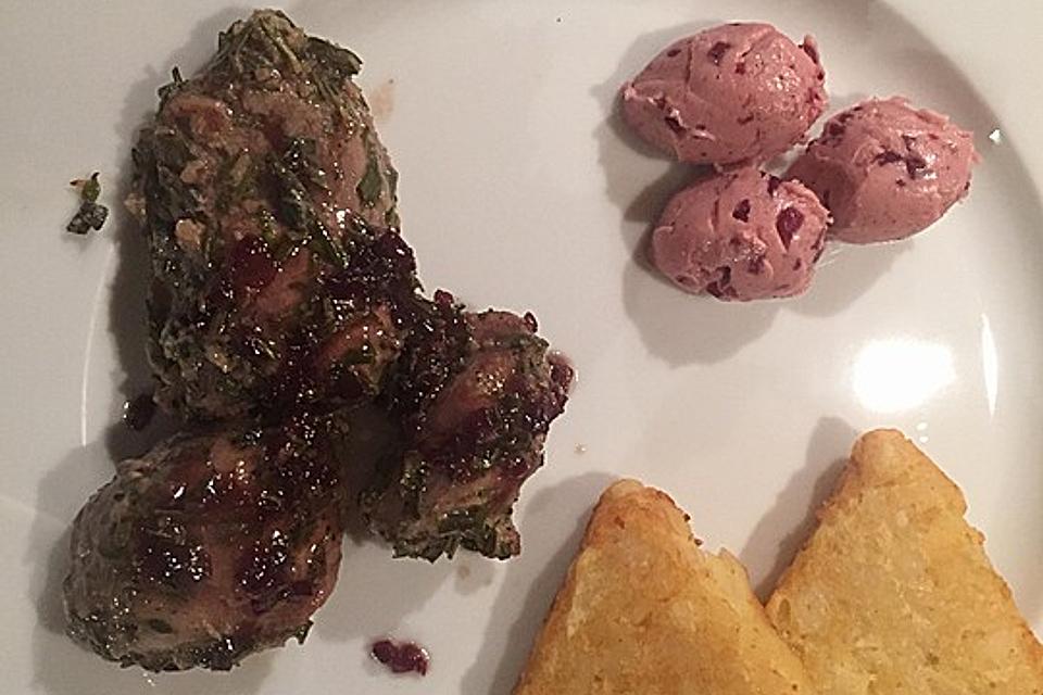 Rehcarrée mit rotweinbutter