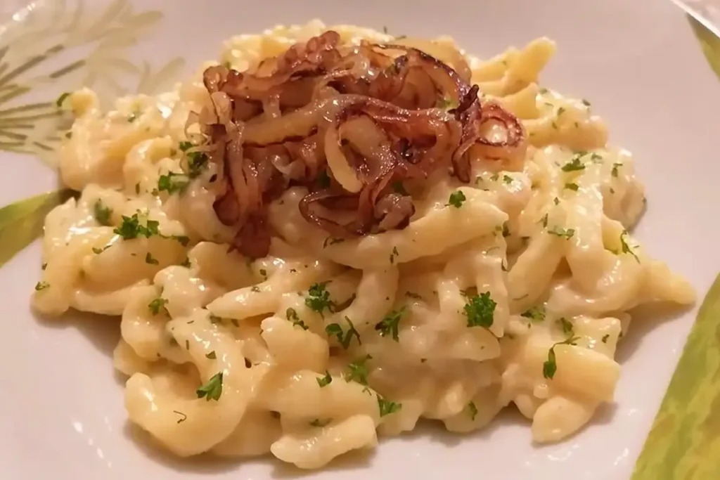 Schnelle Käsespätzle Rezept: Ein Klassiker der Schwäbischen Küche