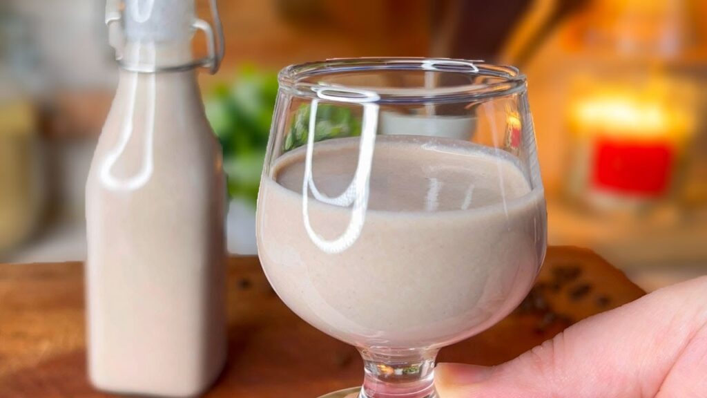 Kaffeelikör, mein Mann trinkt jeden Tag nach dem Mittagessen eine Tasse davon: Er kann nicht mehr darauf verzichten!