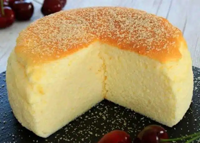 Recept na tvarohový dort s cukrovou vatou ze 3 surovin