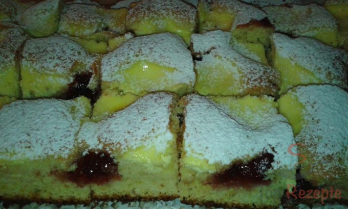 Versunkener Pflaumenmus-Quark-Kuchen