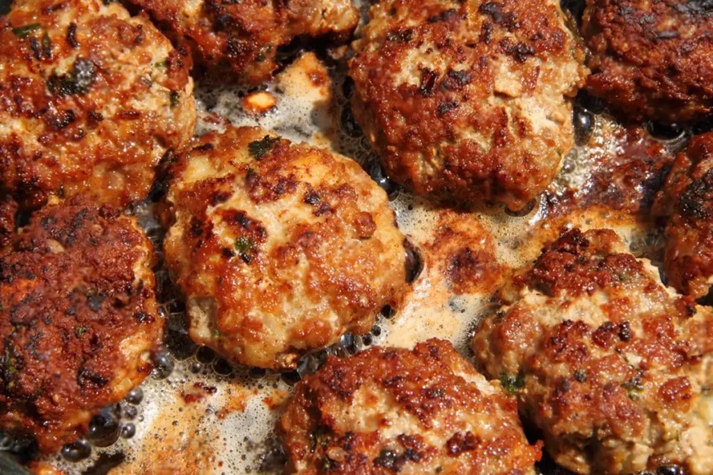 Recept na frikadely, karbanátky a jejich kulinářský význam