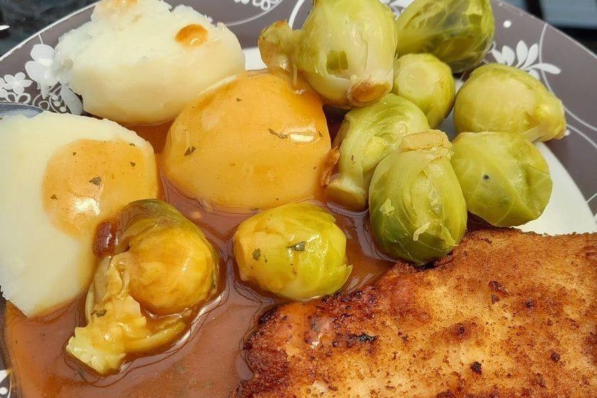 Schnitzel mit Rosenkohl