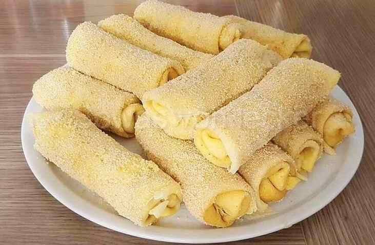 Fantastické tvarohové palačinky se skořicovým cukrem bez mouky