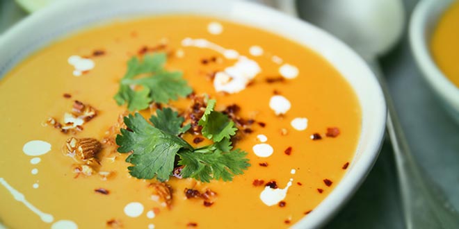 Dýňovo-mrkvová polévka se zázvorem