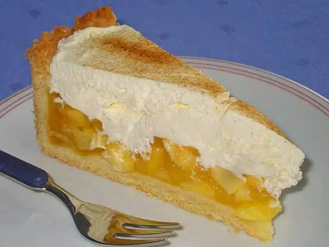 Recept na jablečný koláč se zakysanou smetanou