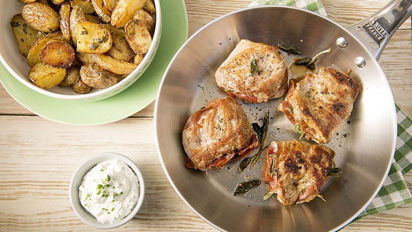 Šalvějové řízečky s pečenými bramborami