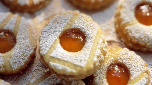 Sušenky s šípkovou marmeládou