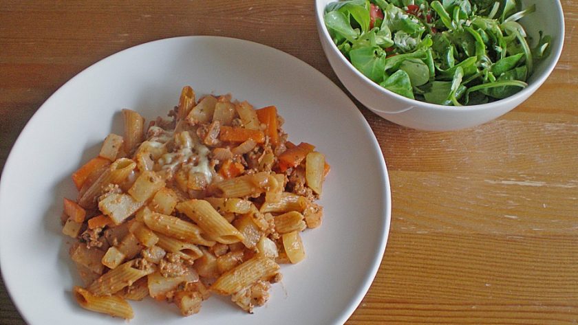 Nudelauflauf Bolognese