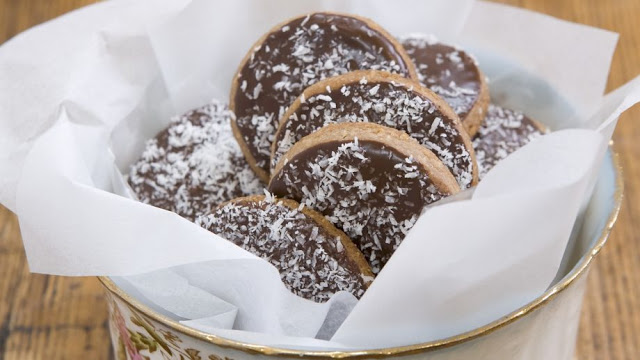 Čokoládové rumové sušenky s kokosem