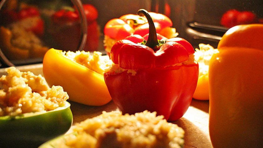 Paprika s drůbežím – kari – náplň