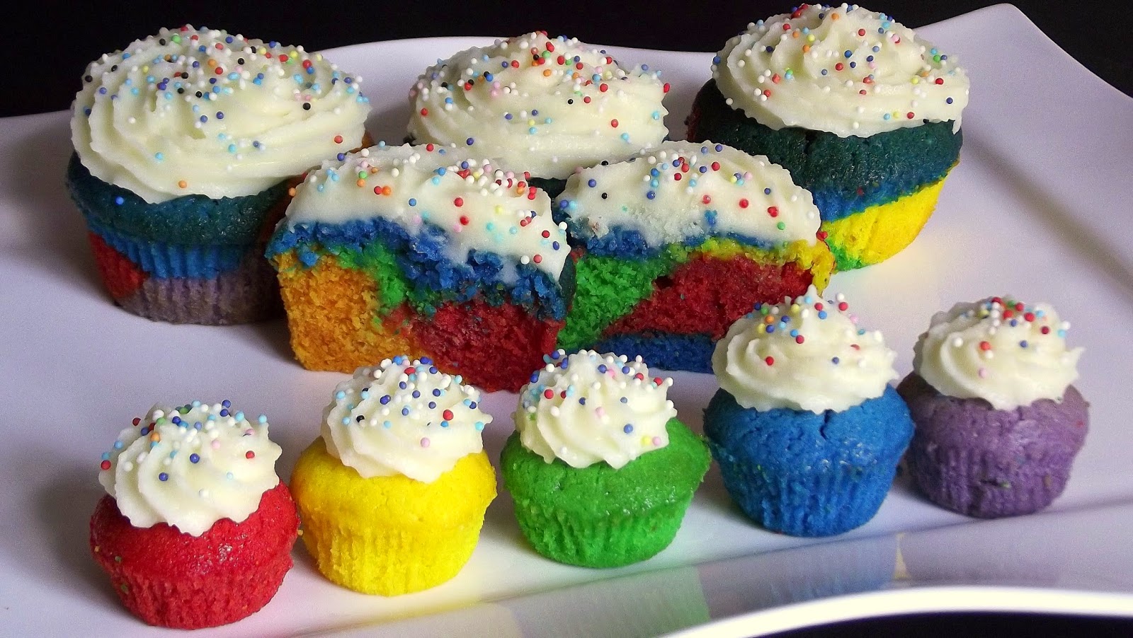 Barevné dúhové muffiny