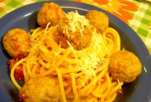 Špagety s masovými koulemi