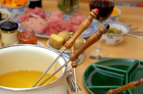 Fondue z masa s polévkou