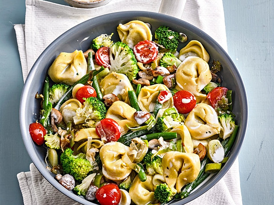 Vegetariánská pánev s tortellini