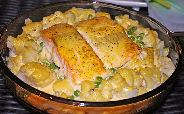 Lososový zapékací pekáč se zeleninou