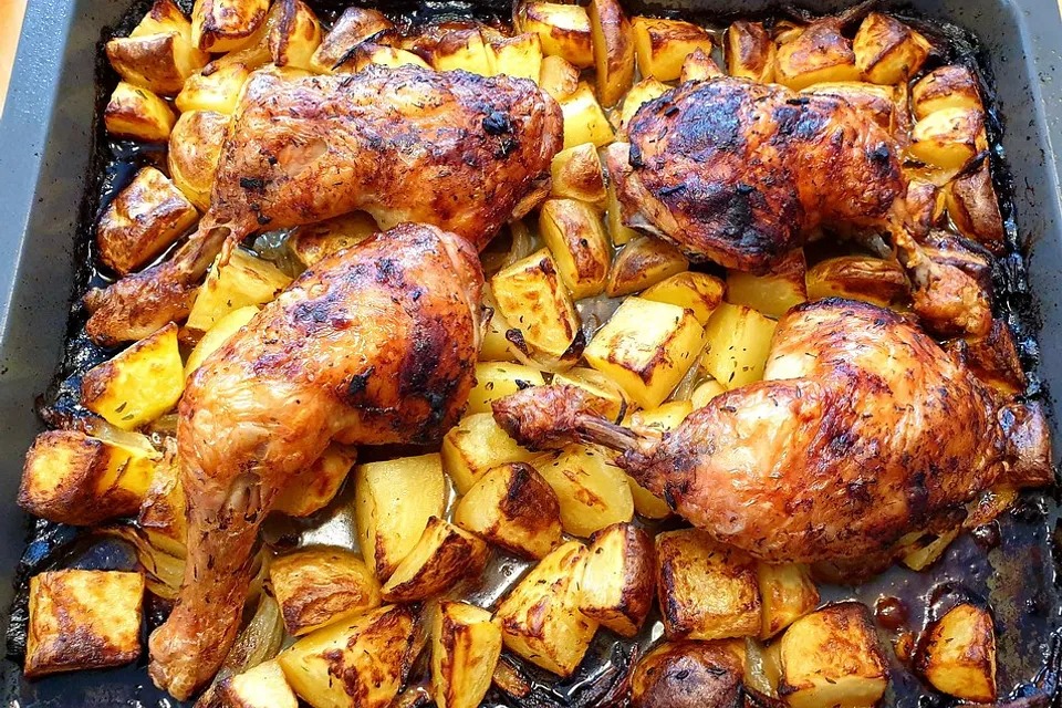 Česnekovo-citronové kuře s pečenými bramborami