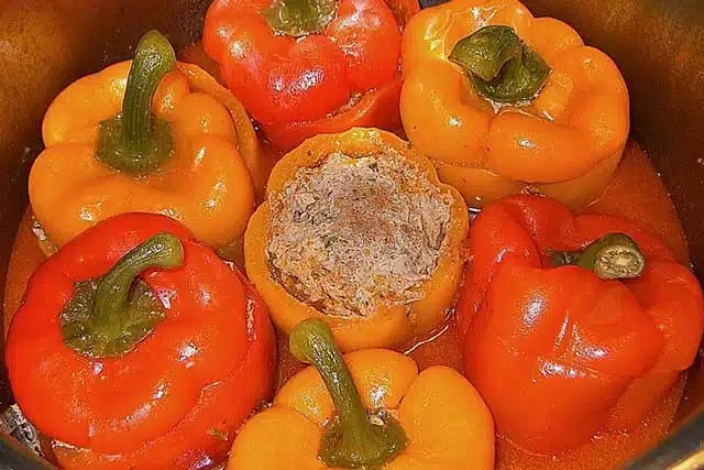 Maďarsky inspirované plněné papriky recept