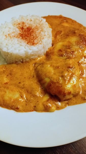 PAPRIKA–SMETANOVÉ KUŘECÍ S MOZZARELLOU