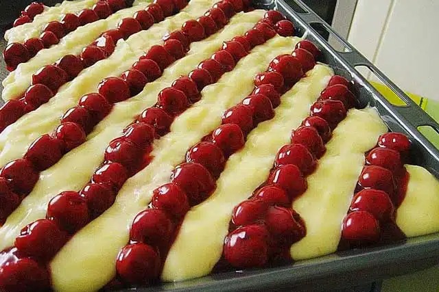 Recept na višňové řezy s vanilkou