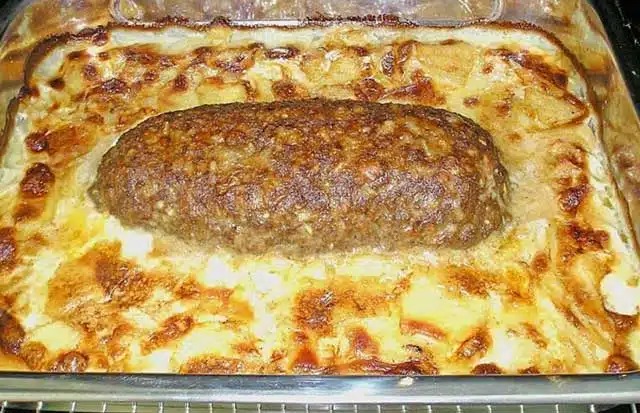 Sekaná s bramborami v smetaně – recept