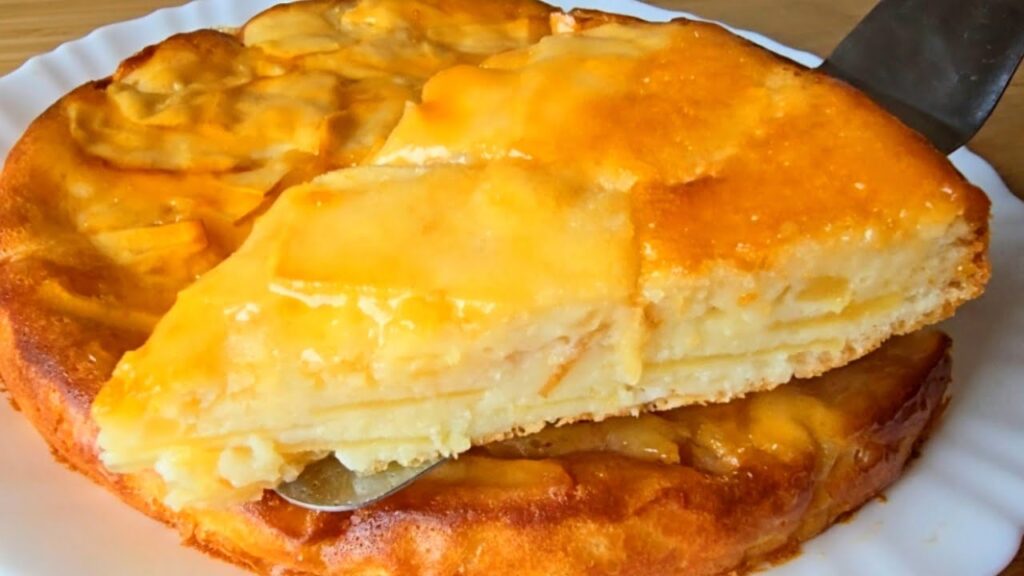 Kdyby to bylo podle mě, jedl bych ho každý ráno ke snídani, tenhle jablečný koláč má něco navíc | Jen 180 kcal!