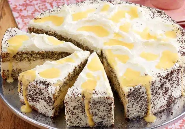 Maková dort s likérem a mascarpone – recept