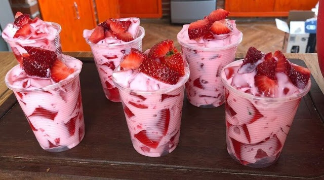 Bleskurychlé jahodové dezert s jogurtem