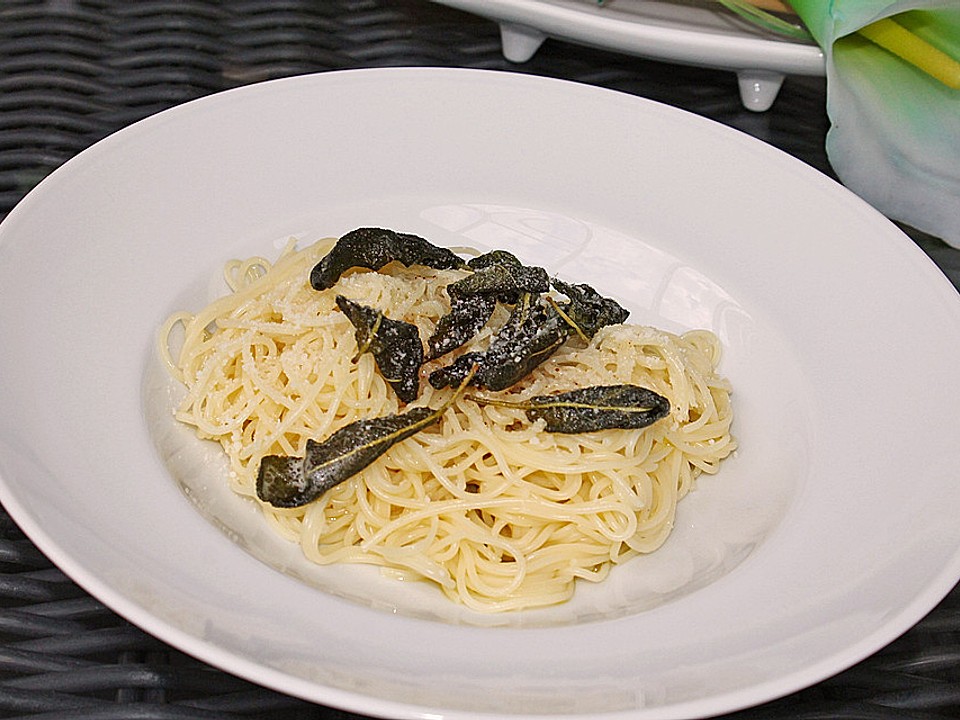 Spaghettini s tou nejchutnější máslovou šalvějí