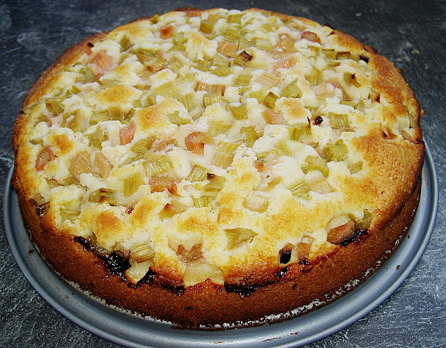 Řeřichový koláč s vaječným likérem