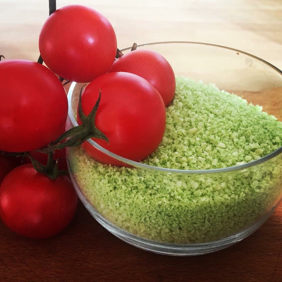 Parmazán s příchutí bazalky