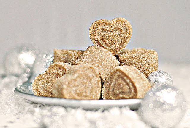 Cukrová srdíčka na cappuccino, kávu i čaj